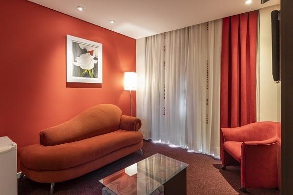 Hotel Plaza Norte Жоинвили Экстерьер фото